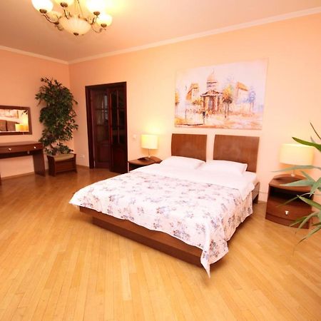 Inn Home Apartments - Livoberezhna Kiew Exterior foto