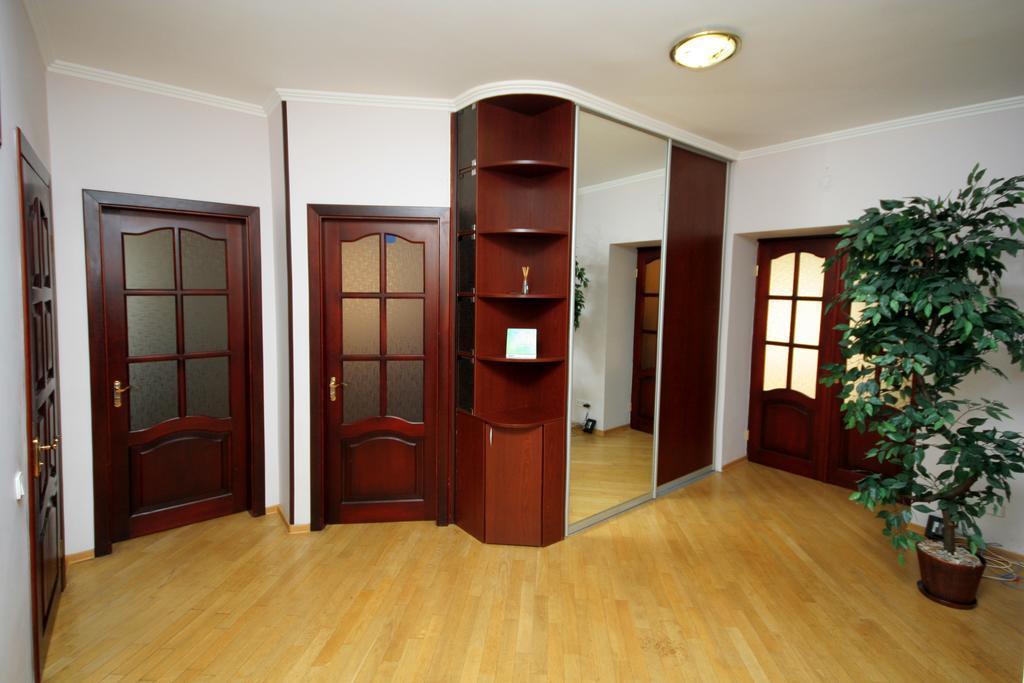 Inn Home Apartments - Livoberezhna Kiew Exterior foto