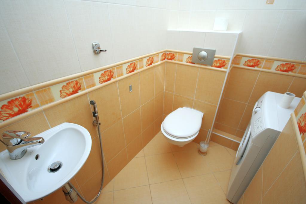 Inn Home Apartments - Livoberezhna Kiew Exterior foto