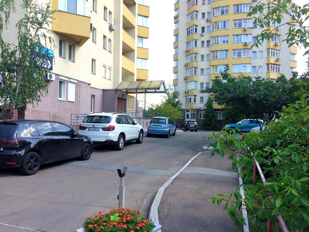 Inn Home Apartments - Livoberezhna Kiew Exterior foto