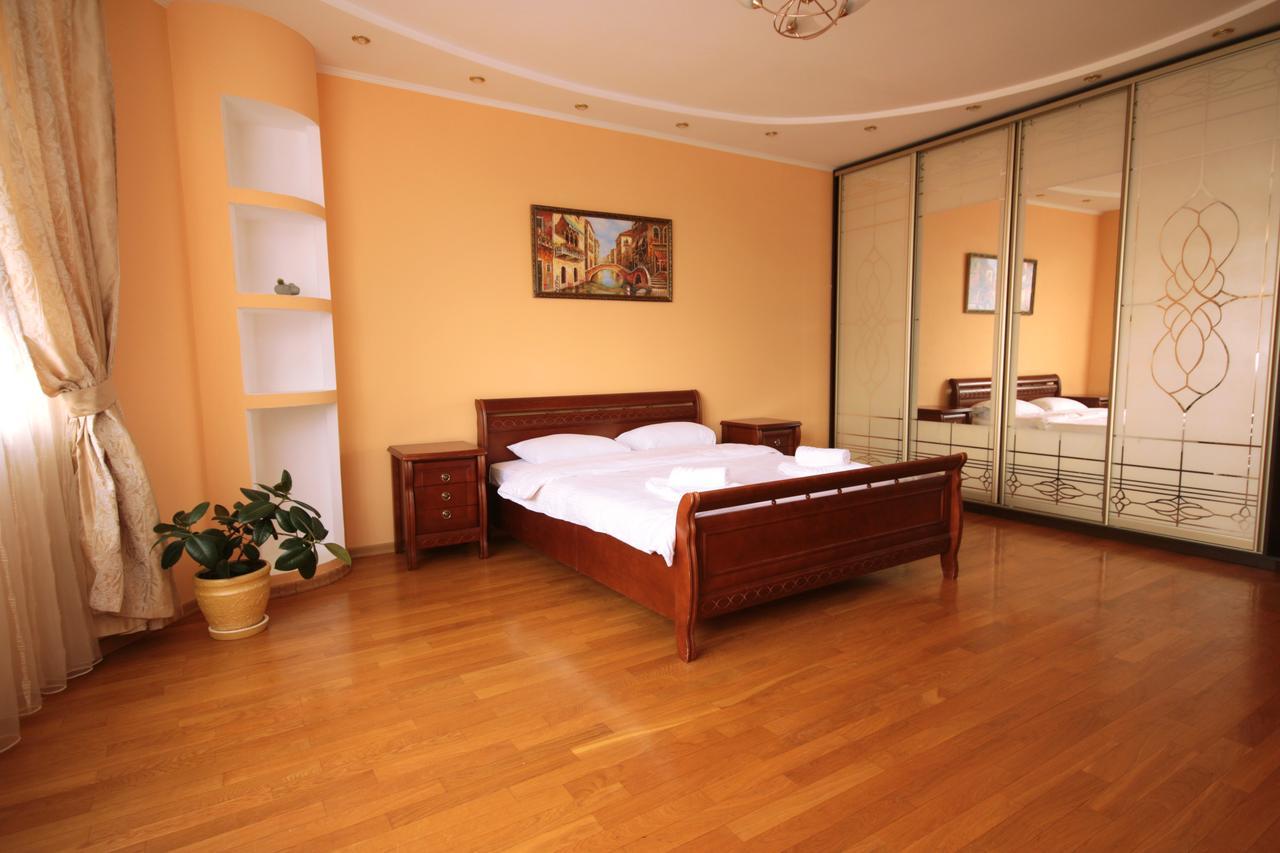 Inn Home Apartments - Livoberezhna Kiew Exterior foto